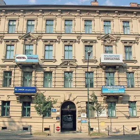 Grand Hostel *
