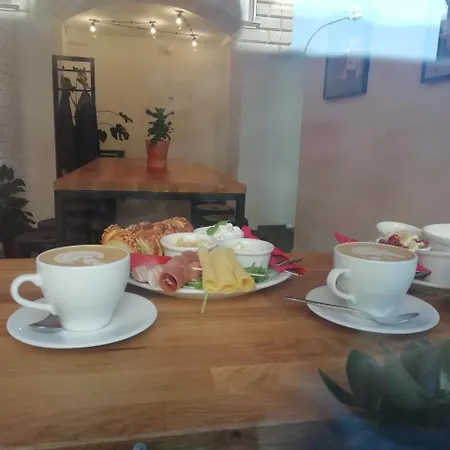 Grand Hostel *